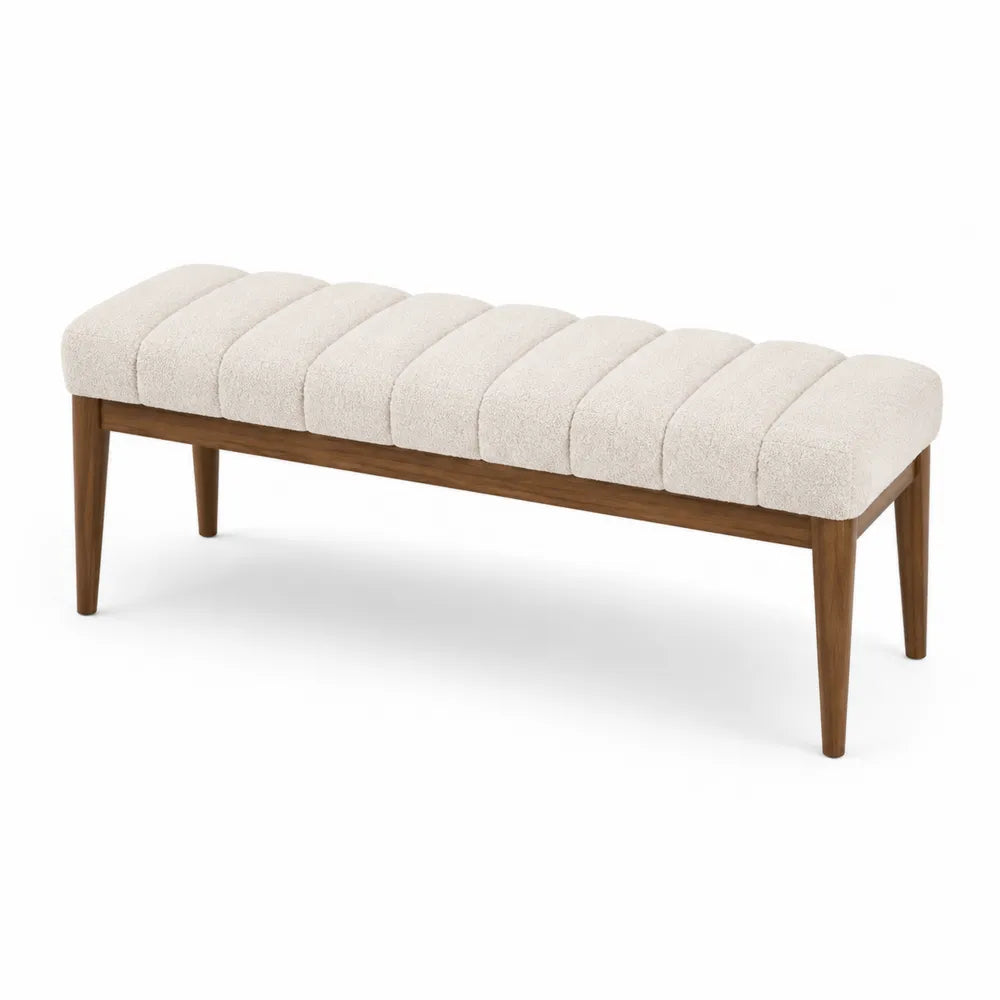 Panca imbottita in tessuto effetto bouclé beige con struttura in legno massello gambe in legno colore naturale design rettangolare senza schienale